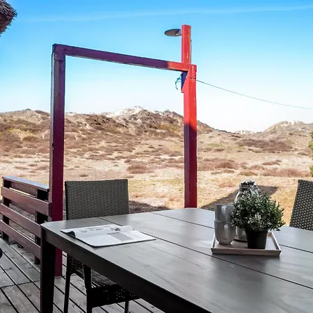 Larsen - 900m From The Sea By Interhome Feriehus